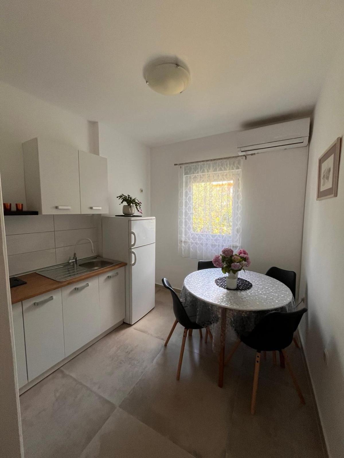Apartments Mirijana Пула Екстер'єр фото
