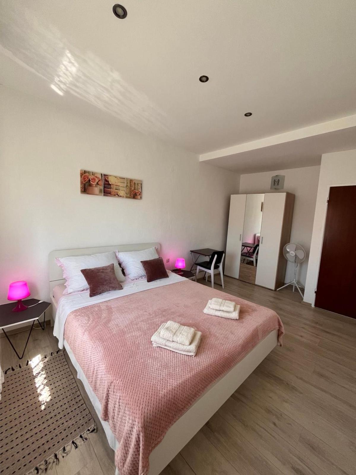 Apartments Mirijana Пула Екстер'єр фото