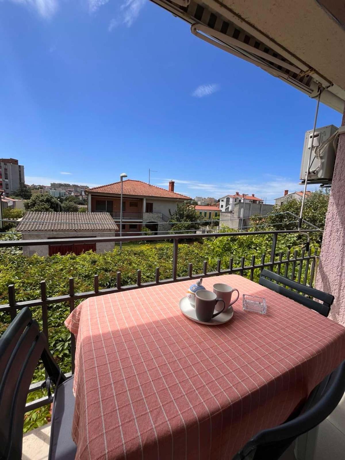 Apartments Mirijana Пула Екстер'єр фото