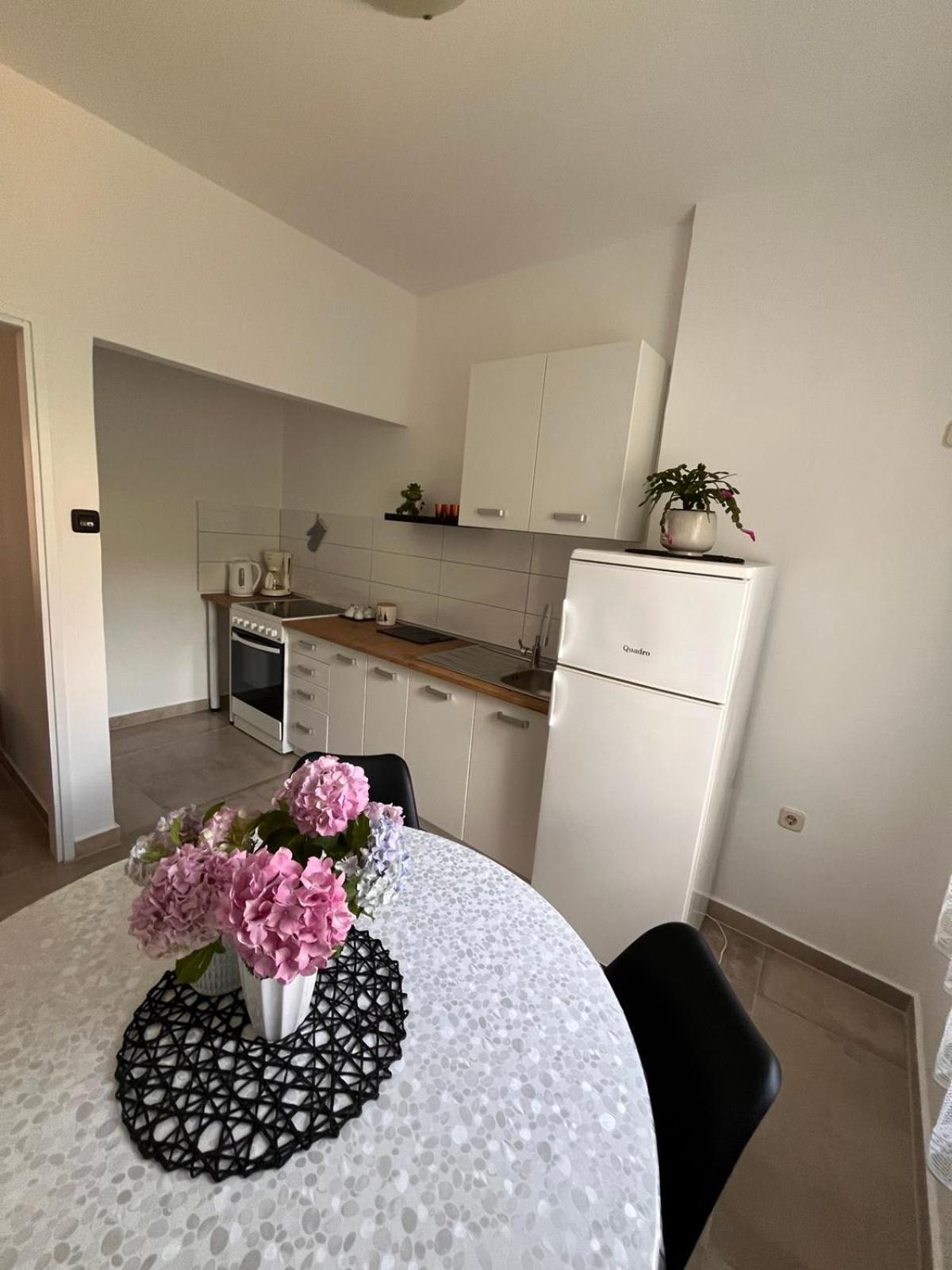 Apartments Mirijana Пула Екстер'єр фото