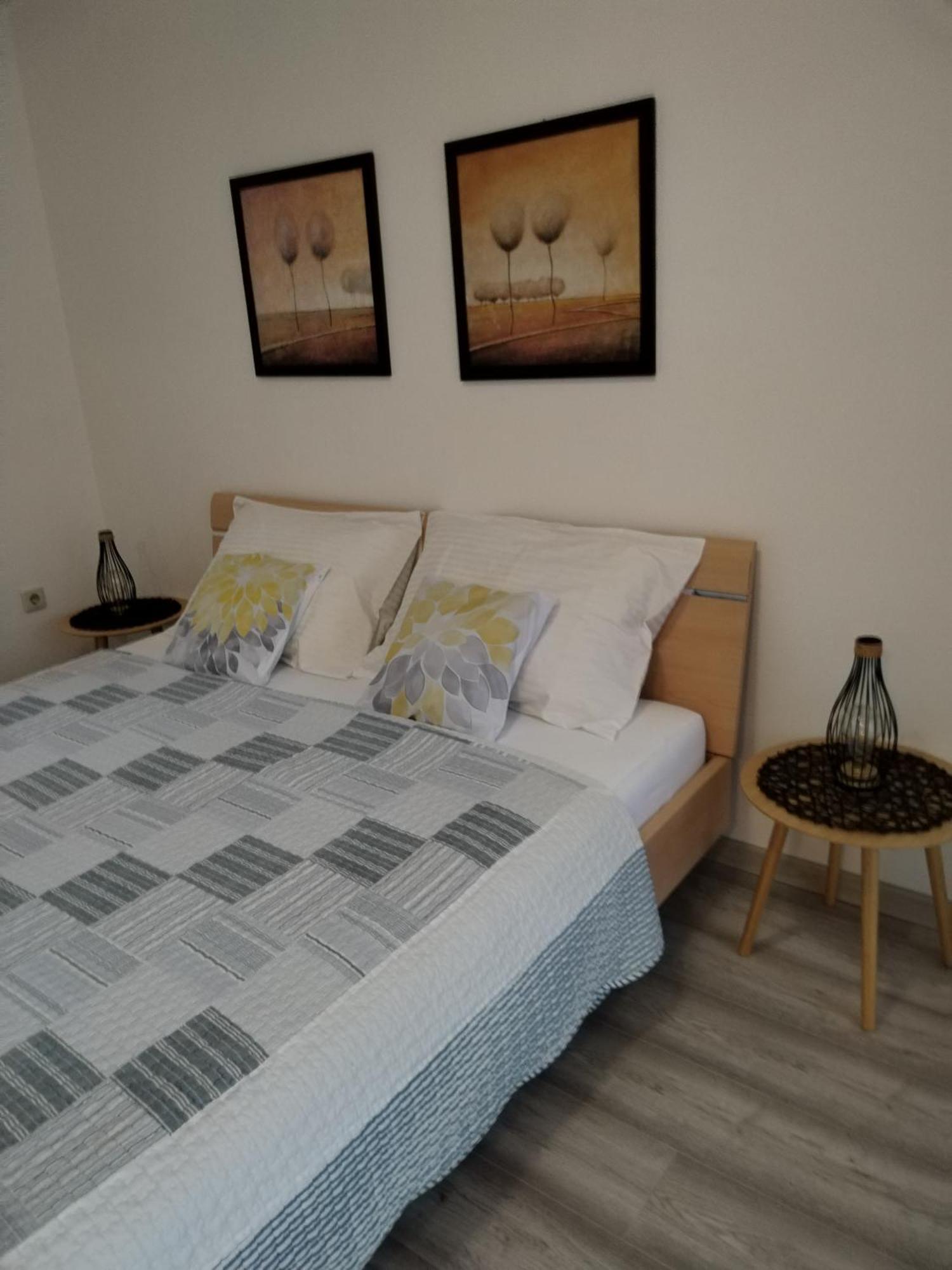 Apartments Mirijana Пула Екстер'єр фото